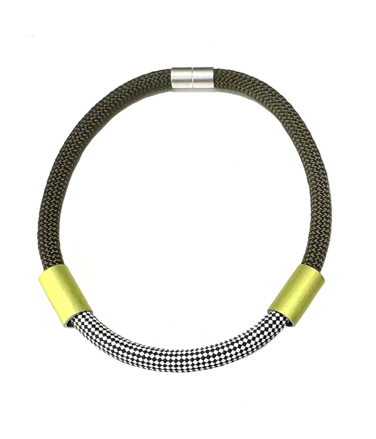 Aventurine, bijoux de créateur, bijoux originaux, bijoux colorés, collier Calista kaki de Christina Brampti