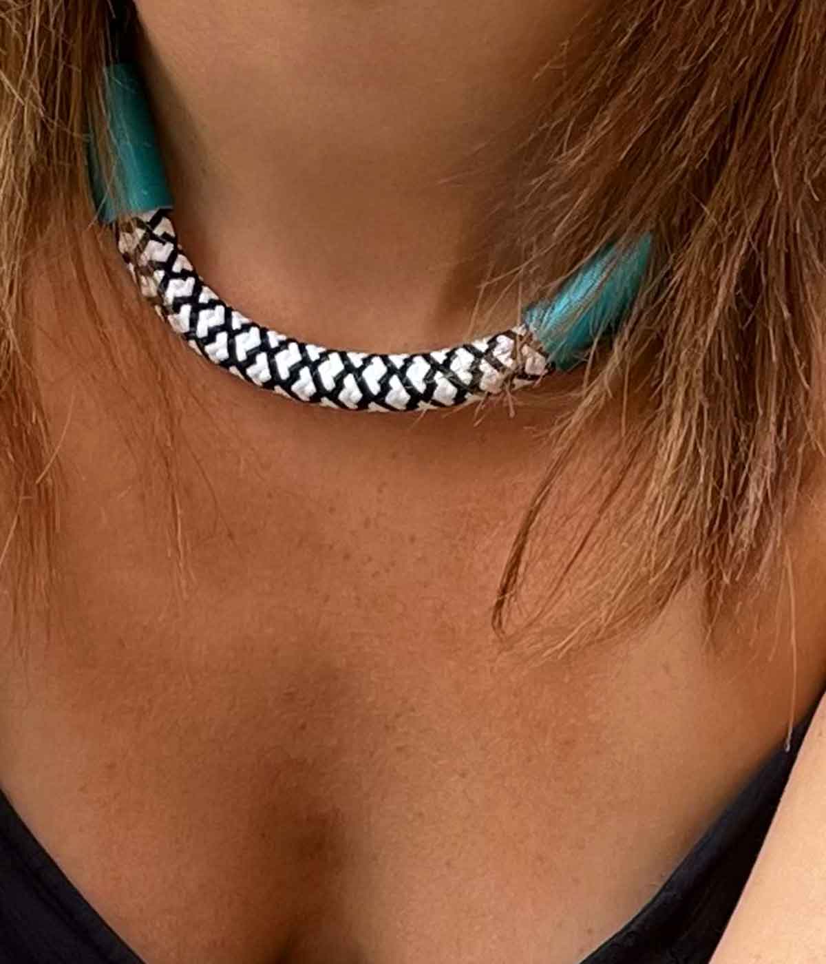 Aventurine, bijoux de créateur, bijoux originaux, bijoux colorés, collier Christina noir et vert de Christina Brampti
