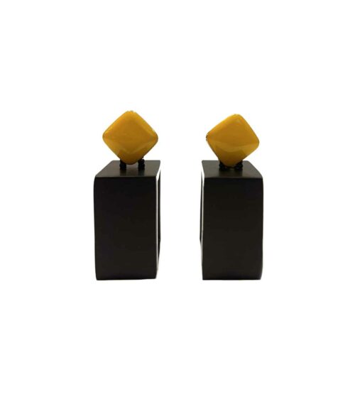 Aventurine, bijoux de créateur, bijoux originaux, bijoux colorés, boucles d'oreilles Carla, noir et jaune de Christina Brampti