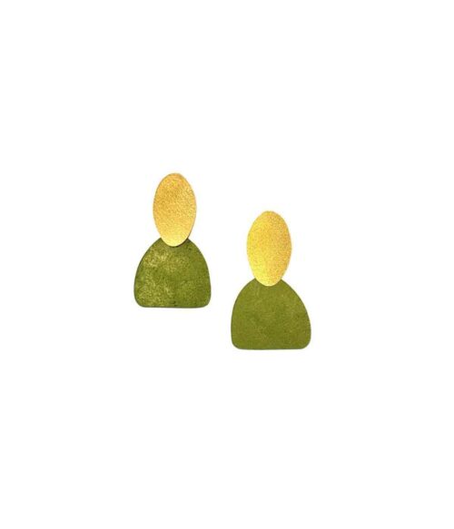 Aventurine, bijoux de créateur, bijoux originaux, bijoux colorés, boucles d'oreilles France, doré et vert olive de Foteini Liami