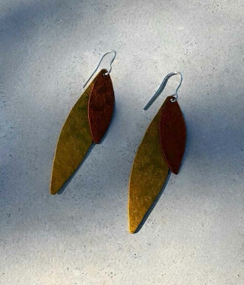 Aventurine, bijoux de créateurs, bijoux originaux, bijoux fantaisie, boucles d'oreilles Octavia, jaune-orange de Oana Millet