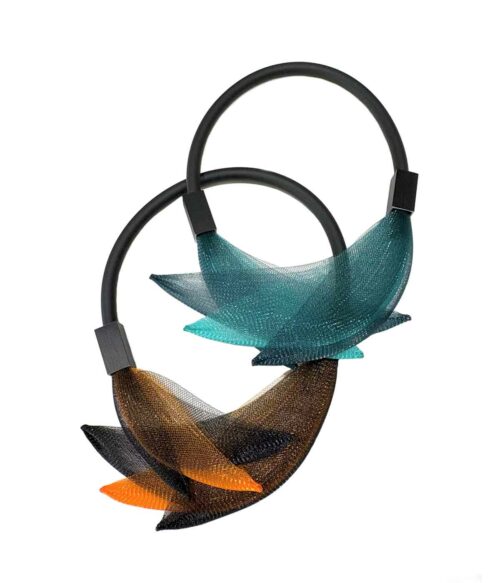 Aventurine, bijoux de créateur, bijoux originaux, bijoux colorés, collier CLEA, orange et vert canard de Christina Brampti