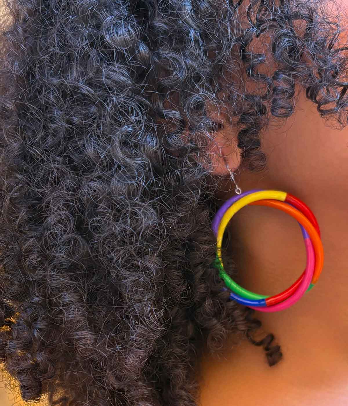 Aventurine, bijoux de créateurs, bijoux fantaisie, bijoux originaux, boucles d'oreilles Servane, multicolore de Samuel Coraux
