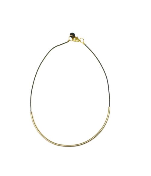 Aventurine, bijoux de créateurs, bijoux originaux, bijoux fantaisie, collier Vera Doré et noir de Character